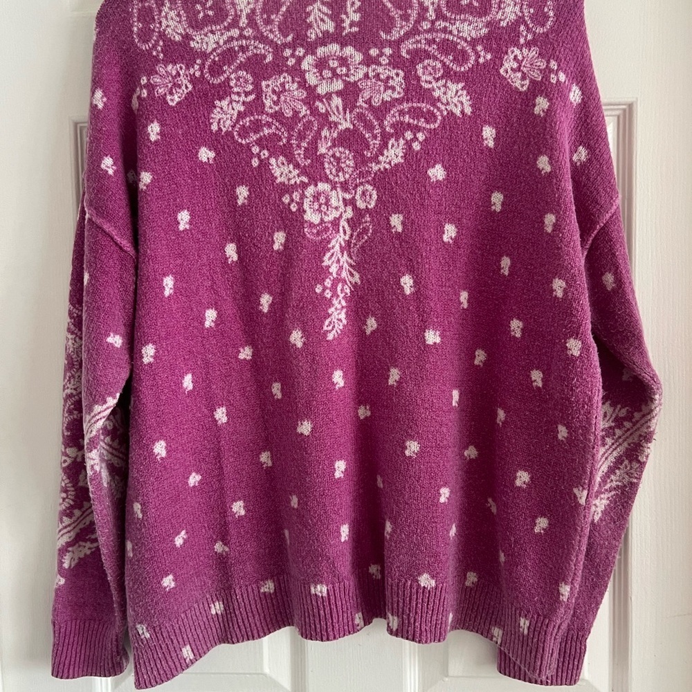Sundance Catalog Bandanna sweater. Paisley print. Pink. GUC! Size Medium. - Picture 8 of 8